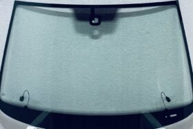 Предно стъкло VW PASSAT B6 2005-2010 АКУСТИКА+СЕНЗОР+ОТОПЛЕНИЕ+OE на ниска цена