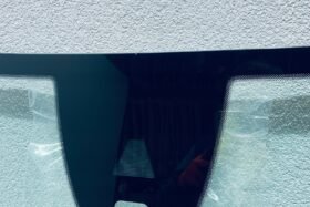 Предно стъкло VW PASSAT B7 2010-2014 АКУСТИКА+СЕНЗОР+КАМЕРА НАМАЛЕНА ЦЕНА-2 на ниска цена