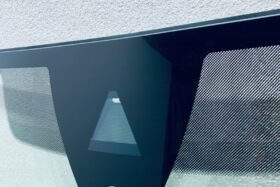 Предно стъкло VW PASSAT B8 20- SOL+KAM+SEN+GRZA+OE-2 на ниска цена