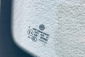 Предно стъкло VW PHAETON 2010- SOL+KAM+SEN+GRZ+OE-3 на ниска цена