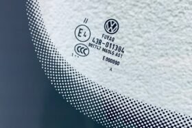 Предно стъкло VW POLO VI 2017- АКУ+ОЕ-3 на ниска цена