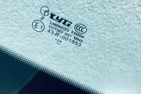 Предно стъкло VW SCIROCCO III 2008- СЕНЗОР ЗА ДЪЖД/ЗАЗОР.-3 на ниска цена