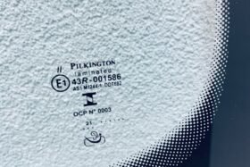 Предно стъкло VW T-CROSS 2018- АКУ+КАМ+СЕН-3 на ниска цена