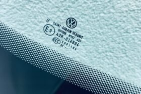 Предно стъкло VW T-CROSS 2020 - КАМЕРА + СЕНЗОР + ОРИГИНАЛ-3 на ниска цена