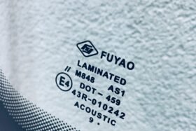 Предно стъкло VW T-ROC 2017-2022 АКУСТИКА+КАМЕРА+СЕНЗОР-3 на ниска цена