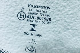 Предно стъкло VW T-ROC 2017-2022 АКУСТИКА+КАМЕРА+СЕНЗОР-3 на ниска цена