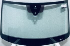 Предно стъкло VW T-ROC 2022 - АКУСТИКА + КАМЕРА + СЕНЗОР - НОВА ЦЕНА на ниска цена