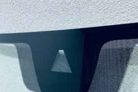 Предно стъкло VW T-ROC CABRIO 2020- АКУ+КАМ+СЕН+ОЕ-2 на ниска цена