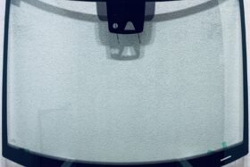 Предно стъкло VW T7 2022 - Акустика + Камера + Сензор + Отопление - Намаление на ниска цена