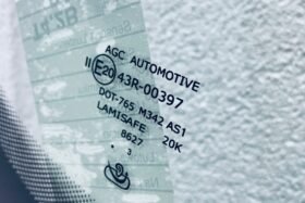 Предно стъкло VW TIGUAN II 2015- АКУ+КАМ+СЕНЗОР-3 на ниска цена