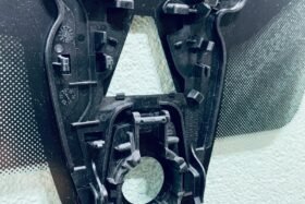 Предно стъкло VW TOUAREG 2018 - АКУСТИЧНО + КАМЕРА + СЕНЗОР + HUD НАМАЛЕНИЕ-4 на ниска цена