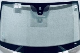 Предно стъкло VW TOUAREG 2018 - АКУСТИКА + КАМЕРА + СЕНЗОР + HUD на ниска цена