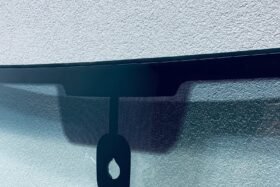 Предно стъкло VW TOUAREG II 2010 - СЕНЗОР ЗА ДЪЖД/ЗАЗОР.-2 на ниска цена