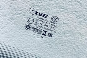 Предно стъкло VW TOURAN 2011-2015 - СЕНЗОР ЗА ДЪЖД/ЗАЗОР.-3 на ниска цена