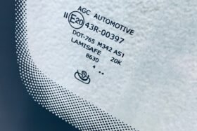 Предно стъкло VW TOURAN 2015- АКУСТИКА+СЕНЗОР+ОТОПЛЕНИЕ РАЗПРОДАЖБА-3 на ниска цена