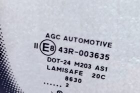 Предно стъкло VW TOURAN 2015- АКУСТИКА+СЕНЗОР+ОТОПЛЕНИЕ РАЗПРОДАЖБА-3 на ниска цена