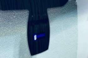 Предно стъкло за BMW 3 E93 CABRIO 2007-13 с датчик за дъжд/залез.-2 на ниска цена