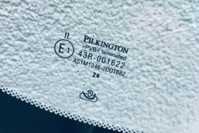 Предно стъкло за BMW 3 G20 G21 2018- АКУСТИКА+КАМЕРА+СЕНЗОР+HUD-3 на ниска цена