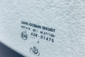 Предно стъкло за BMW 3 G20 G21 2018- АКУСТИКА+КАМЕРА+СЕНЗОР+HUD-3 на ниска цена