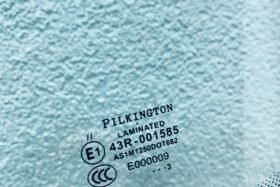 Предно стъкло за BMW 5 E39 1995-1999 с датчик за дъжд/залез.-3 на ниска цена