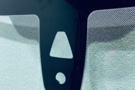 Предно стъкло за BMW 5 F10/F11 2012-2017 СЕНЗОР+КАМЕРА+HUD-2 на ниска цена