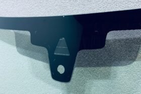 Предно стъкло BMW 5 G30 G31 08.2020- АКУ+КАМ+СЕН-2 на ниска цена