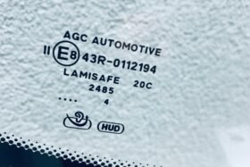 Предно стъкло за BMW 5 G30 G31 2017- АКУСТИКА + КАМЕРА + СЕНЗОР + HUD-3 на ниска цена