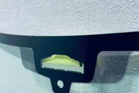 Предно стъкло за BMW 5 G30/G31 2020 - АКУСТИКА + КАМЕРА + СЕНЗОР + HUD-2 на ниска цена