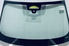 Предно стъкло за BMW 5 G30/G31 2020 - АКУСТИКА + КАМЕРА + СЕНЗОР + HUD на ниска цена