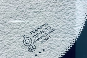 Предно стъкло за BMW 8 G15 2D 2018 - SOLAR+Камера+Сензор+HUD-3 на ниска цена