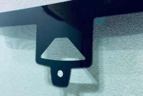 Предно стъкло за BMW IX I20 S5 2021 - SOL+АКУ+КАМ+СЕН-2 на ниска цена