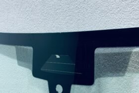 Предно стъкло за BMW X1 U11 IX1 2022 - АКУСТИКА + КАМЕРА + СЕНЗОР-2 на ниска цена