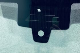 Предно стъкло за BMW X1 U11 IX1 2022 - АКУСТИКА + КАМЕРА + СЕНЗОР + HUD-2 на ниска цена