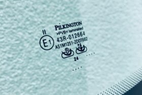 Предно стъкло за BMW X5 F15 2013- АКУСТИКА+КАМЕРА+СЕНЗОР+HUD-3 на ниска цена