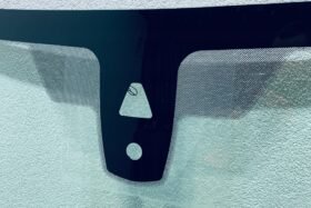 Предно стъкло за BMW X6 F16 2014-2019 АКУСТИКА+КАМЕРА+СЕНЗОР+HUD-2 на ниска цена