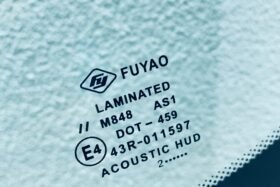 Предно стъкло за BMW X6 G06 2019 - АКУСТИКА + КАМЕРА + СЕНЗОР + HUD-3 на ниска цена