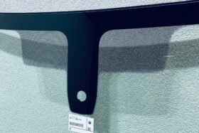 Предно стъкло BMW X6 G06 2019 - АКУСТИКА + СЕНЗОР + HUD + OE BMW-2 на ниска цена