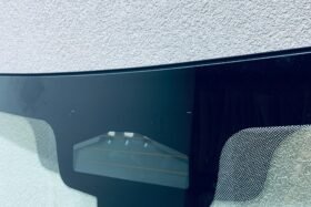 Предно стъкло за BMW X7 G07 2019 - АКУ+КАМ+СЕН-2 на ниска цена