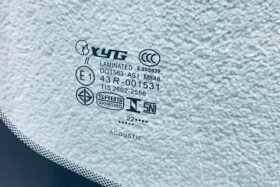 Предно стъкло за HYUNDAI TUCSON IV 2020 - АКУСТИКА + КАМЕРА-3 на ниска цена