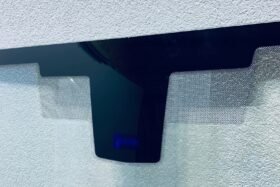 Предно стъкло за PEUGEOT 206 CC 2001-2007 с нагревател и сензор.-2 на ниска цена