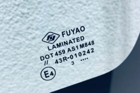 Предно стъкло за SUZUKI SX4 S-CROSS 2013- СЕНЗОР ЗА ДЪЖД/ЗАЗОР.-3 на ниска цена