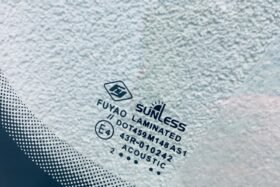 Предно стъкло за VW TIGUAN 2020 - SOL+KAM+SEN+GRZ-3 на ниска цена