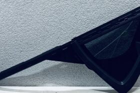 Задно ляво стъкло на каросерията OPEL CORSA F 2020- на ниска цена