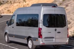 ЗАДНО СТЪКЛО MERCEDES SPRINTER 910 2018- ДЯСНО-2 на ниска цена