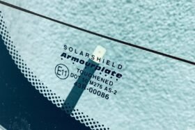 Задно стъкло RENAULT LAGUNA II КОМБИ 2001-2007 НАМАЛЕНИЕ-3 на ниска цена