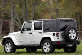 ЗАДНО СТЪКЛО ЗА JEEP WRANGLER JK 2007-2011 С 6 ОТВОРA-2 на ниска цена